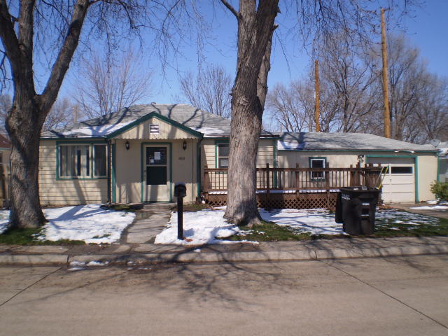 2016 Forrest St, Grand Island, NE 68803 