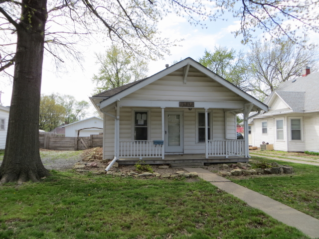 1519 Ella St, Beatrice, NE 68310 
