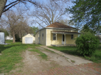 704 S 9th St, Beatrice, NE 68310 