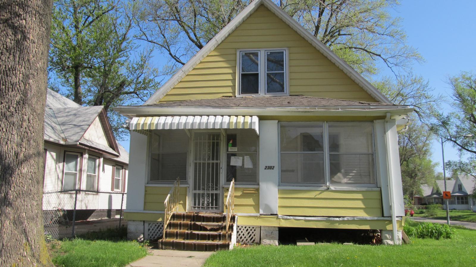 2302 Manderson Str, Omaha, NE 68110 