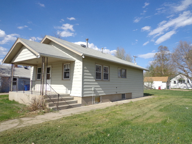 411 Maple Street, Brule, NE 69127 