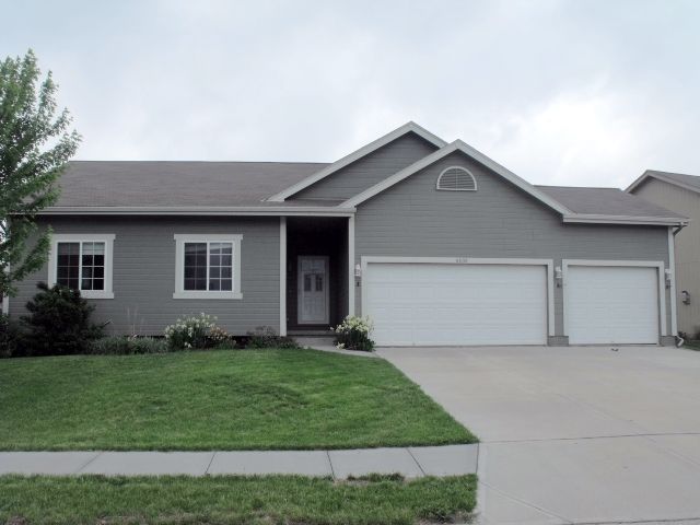 4808 North 162nd St, Omaha, NE 68116 