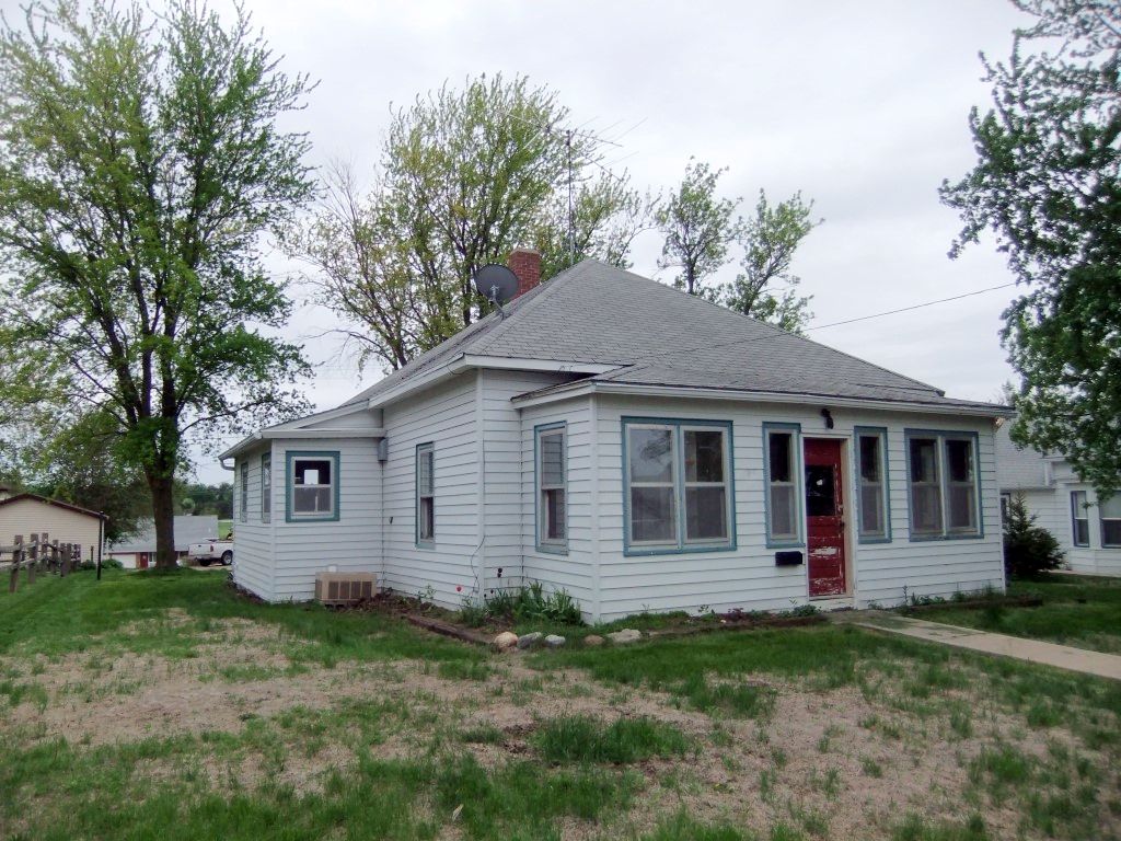 305 West Broadway S, Randolph, NE 68771 