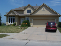 15238 Mary St, Omaha, NE 68116 