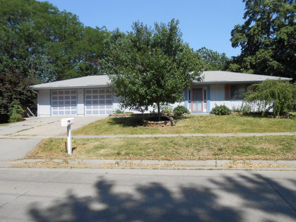 2400 N 63rd St, Lincoln, NE 68507 