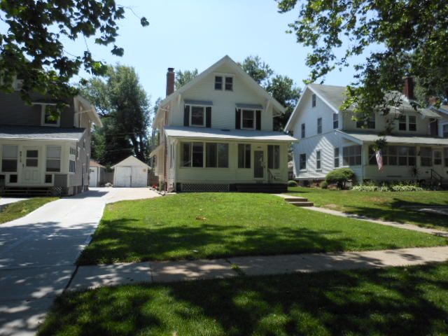 6223 Florence Blvd, Omaha, NE 68110 