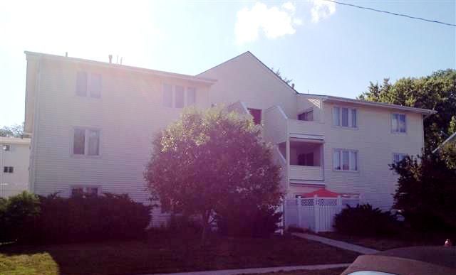 134 N 36 St Apt 8, Omaha, NE 68131 