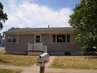 1627 Boyce St, Hastings, NE 68901 