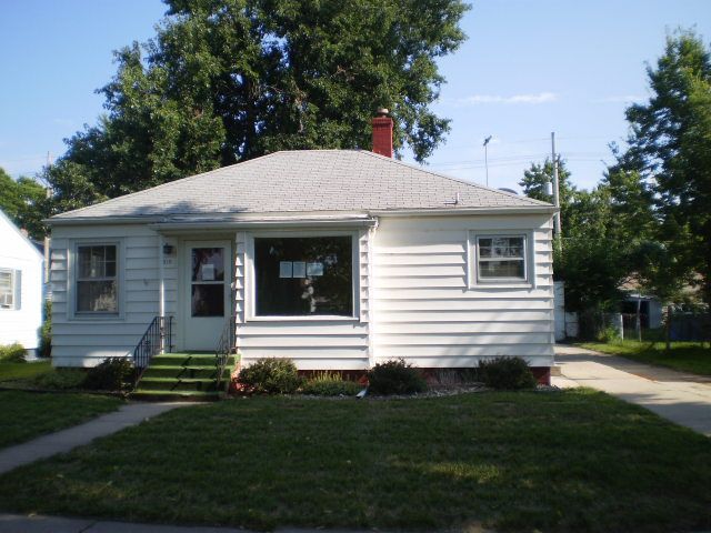 2215 West 1st Stree, Grand Island, NE 68803 