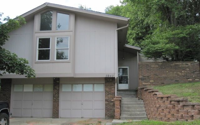 5940 S 137th Cir, Omaha, NE 68137 