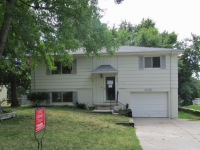 9135 Grand Ave, Omaha, NE 68134 