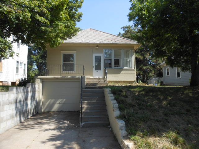 4743 N 40th St, Omaha, NE 68111 