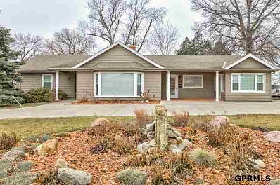 N Washington St, Papillion, NE 68046 