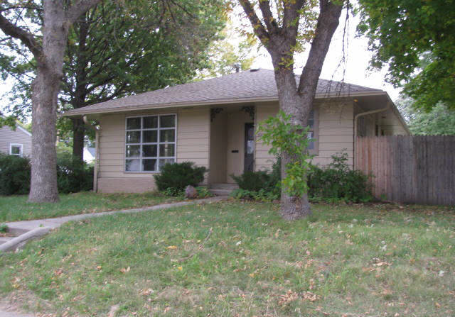 300 N 13th St, Beatrice, NE 68310 