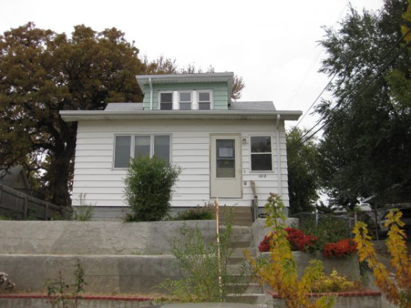 1012 Castelar Stree, Omaha, NE 68108 