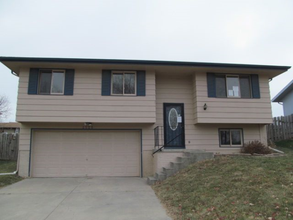 2520 NW 52nd St, Lincoln, NE 68524 