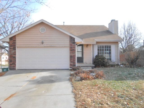 5837 N 127 Ave Cir, Omaha, NE 68164 