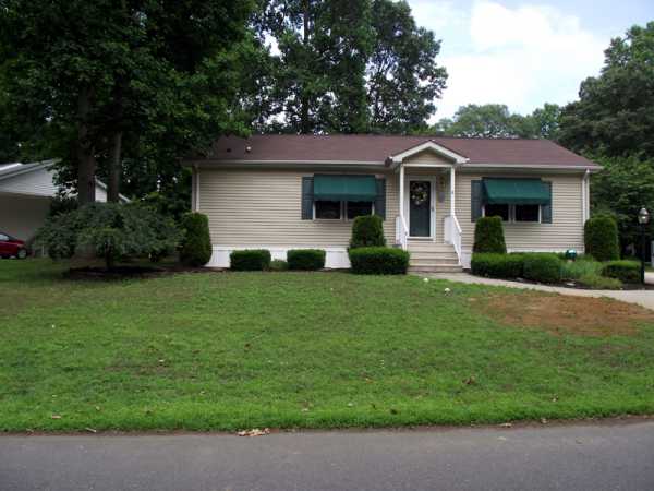 17 Royal Oak Drive, Cream Ridge, NJ 08514 