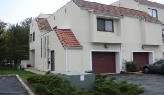 19 Cerone Court Unit 483, West Orange, NJ 07052 