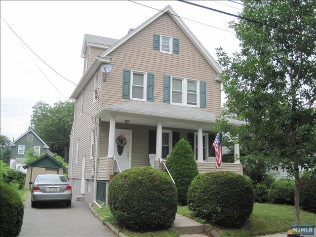 81 Cane St, Bogota, NJ 07603 