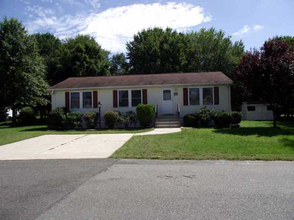 8 Copperfield Drive, Cream Ridge, NJ 08514 