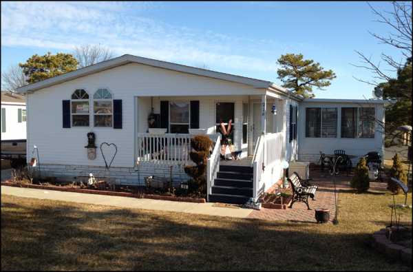 916 Oak Ridge Terrace, Whiting, NJ 08759 