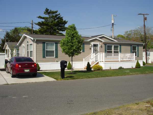 27 Bowen Avenue, Egg Harbor Township, NJ 08234 