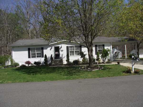 25 Tanglewood Drive, Cream Ridge, NJ 08514 