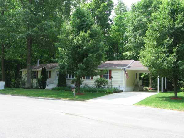 12 Edgewood Road, Cream Ridge, NJ 08514 