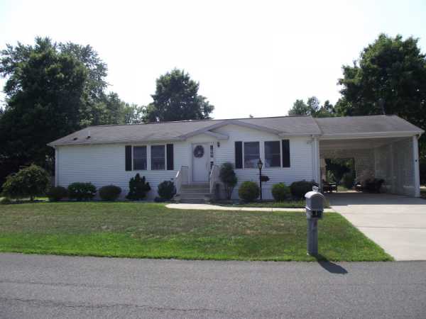 14 Tanglewood Drive, Cream Ridge, NJ 08514 