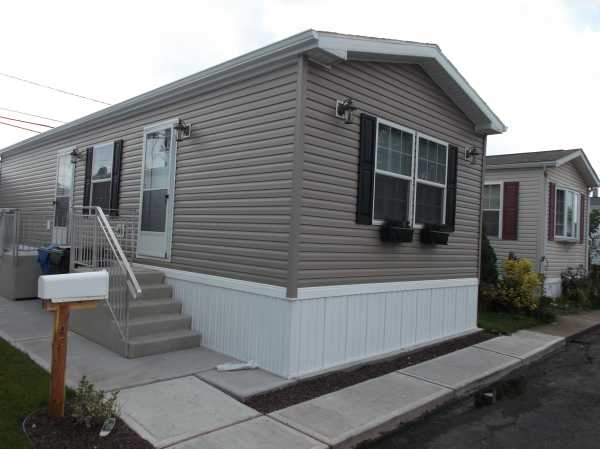 40 Freddie Avenue, Avenel, NJ 07001 