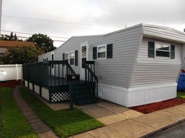 19 Freddie Avenue, Avenel, NJ 07001 