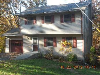 33 White Birch Rd, Hamburg, NJ 07419 