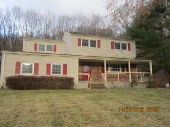 2 Gary Ln, Califon, NJ 07830 
