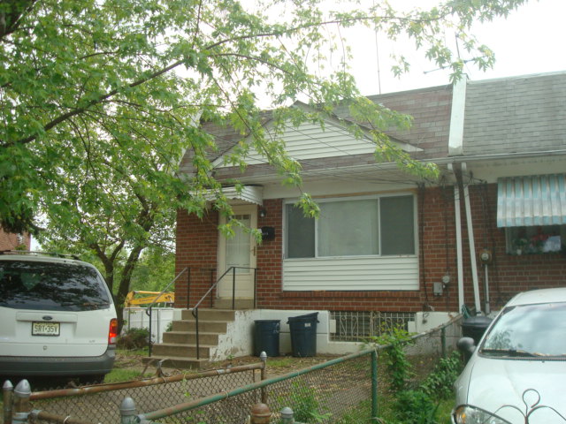 1073  LAKESHORE DRIVE, CAMDEN, NJ 08104 