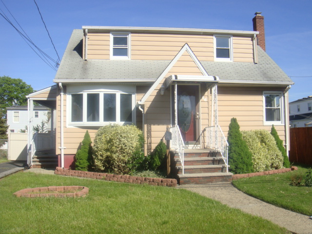 16 Fillmore Avenue, Carteret, NJ 07008 