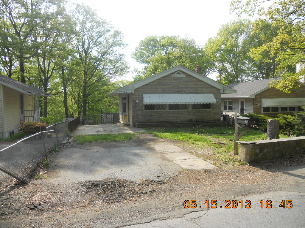 36 Skidmore Trail, Hopatcong, NJ 07843 