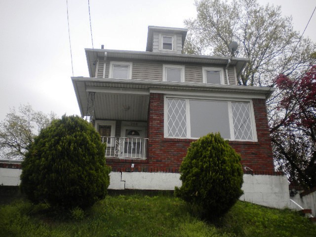 208 Outwater Ln, Garfield, NJ 07026 