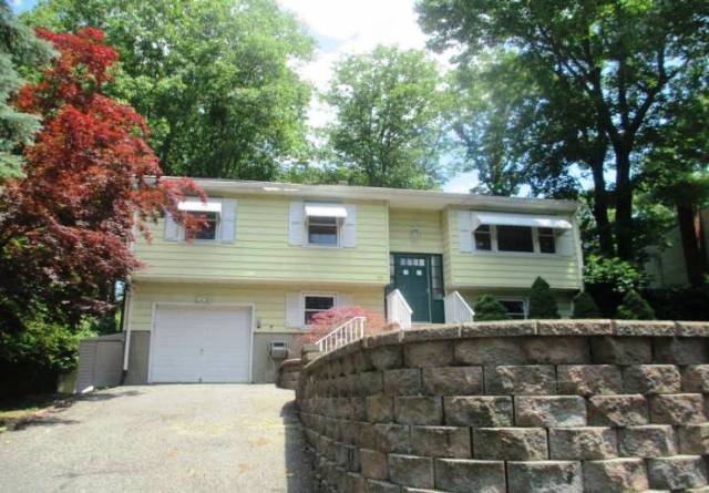 122 Marne Rd, Hopatcong, NJ 07843 
