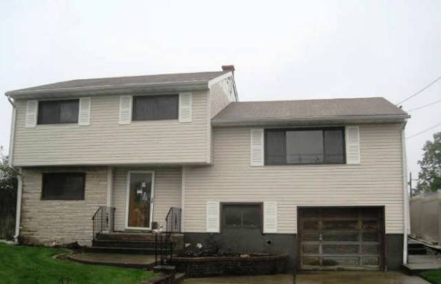 37 Swarthmore Drive, Carteret, NJ 07008 