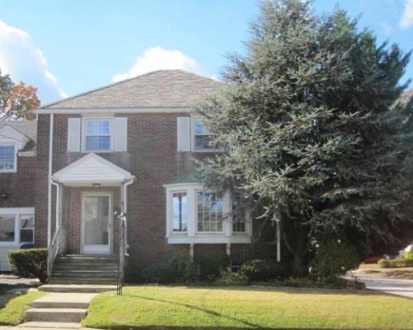 12 Elmwood Dr, North Brunswick, NJ 08902 