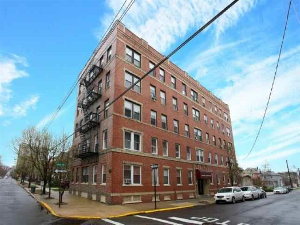 7812 HUDSON AVE, North Bergen, NJ 07047 