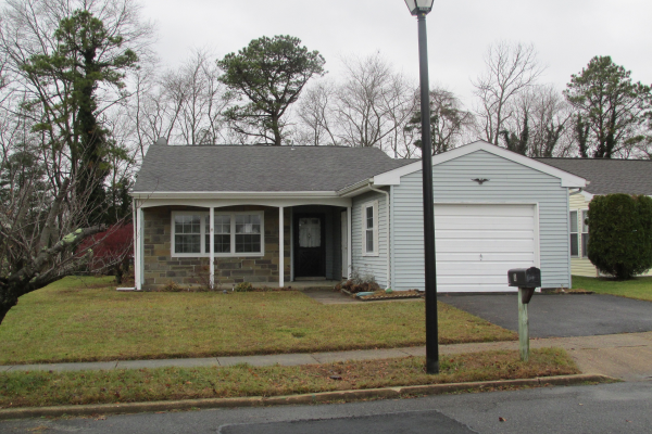 8 Chesterfield Ct, Southampton, NJ 08088 