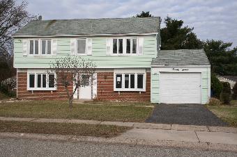 27 Holton Ln, Willingboro, NJ 08046 