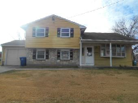 12 Lansberry Dr, Burlington, NJ 08016 