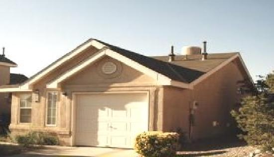 8324 Cedarcroft Road NW, Albuquerque, NM 87120 