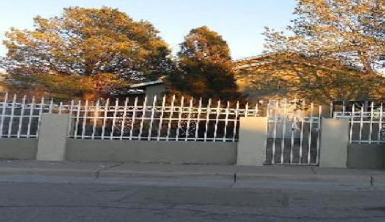 1614 John Street Southeast, Albuquerque, NM 87102 