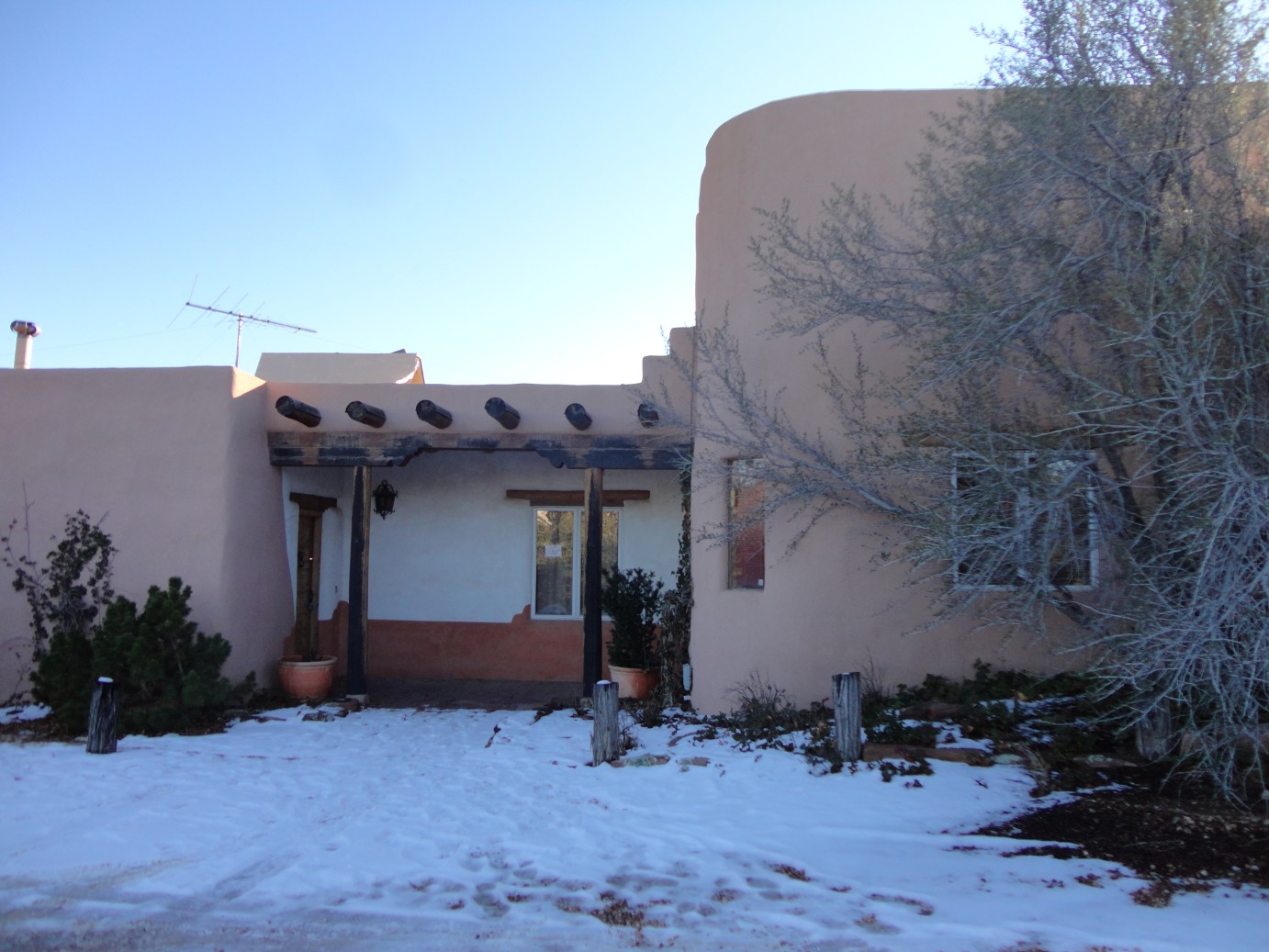 905 Calle Arco, Santa Fe, NM 87501 