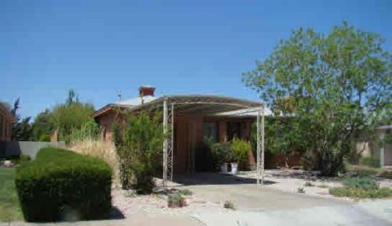 2709 Valencia Drive NE, Albuquerque, NM 87110 