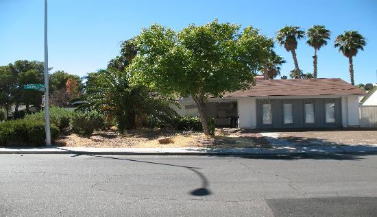 2317 Casey Dr, Las Vegas, NV 89119 